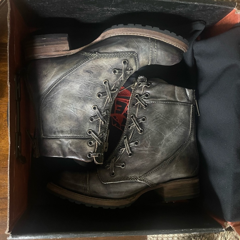 Freebird Liverpool Ice color Size 8, with protective bag - Picture 3 of 10